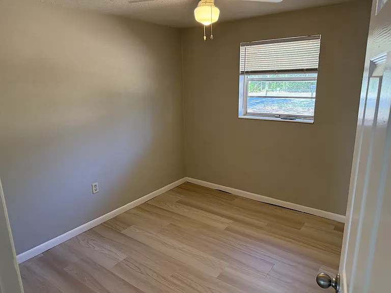 277 Grandview Ave — Photo 12