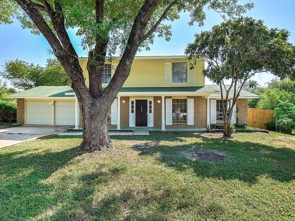 1st image of 2106 Seven Pines St