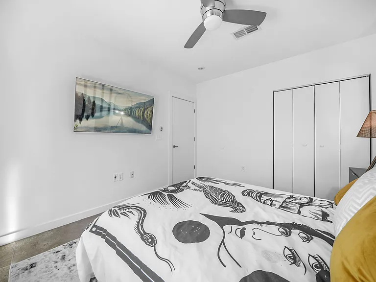 1277 Aalto Main NW — Photo 13