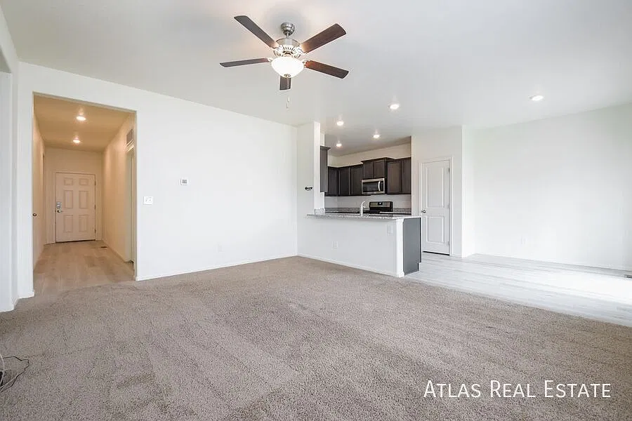 Brand New Home! — Photo 3