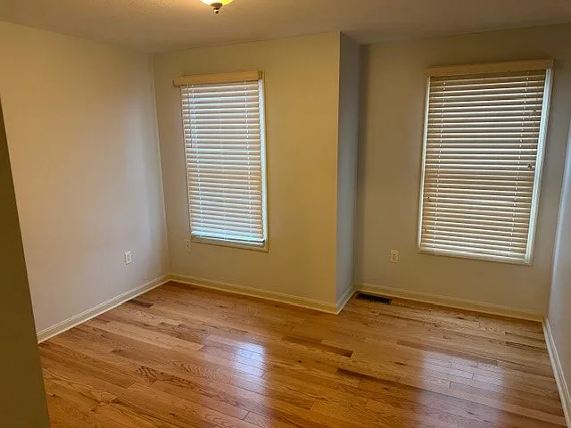 941 Montclair Dr — Photo 17