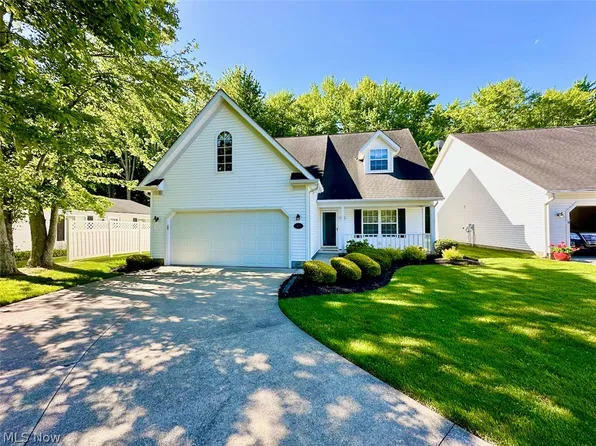 101 Lavender Ln, Madison, OH 44057