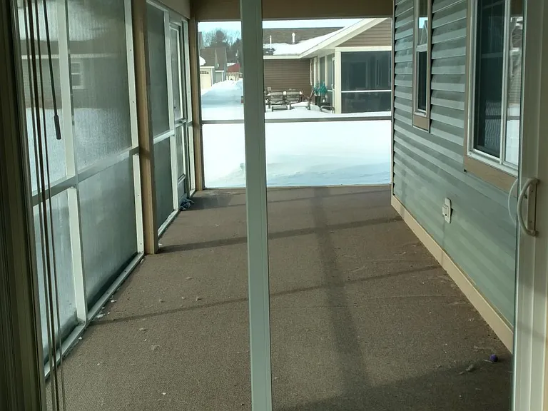 Screened in porch