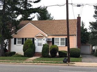 1617 N Jerusalem Rd, East Meadow, NY 11554