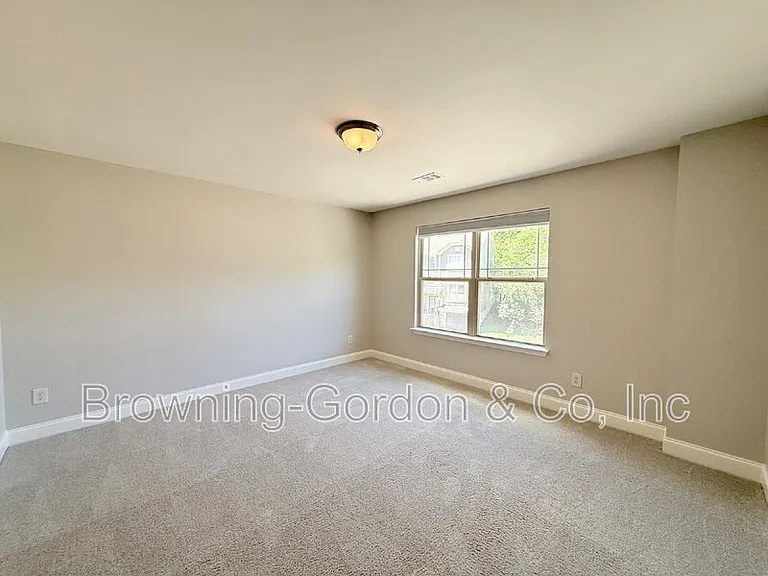 1057 Woodbury Falls Dr — Photo 18