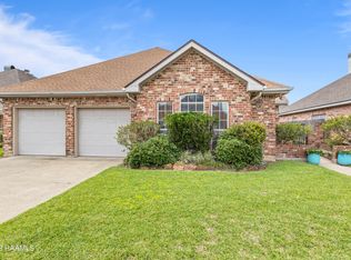 153 Kingspointe Cir, Lafayette, LA 70508