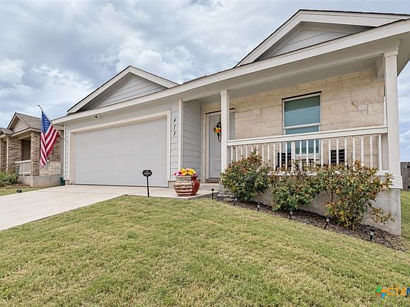 4th image of 913 Riviera Ct