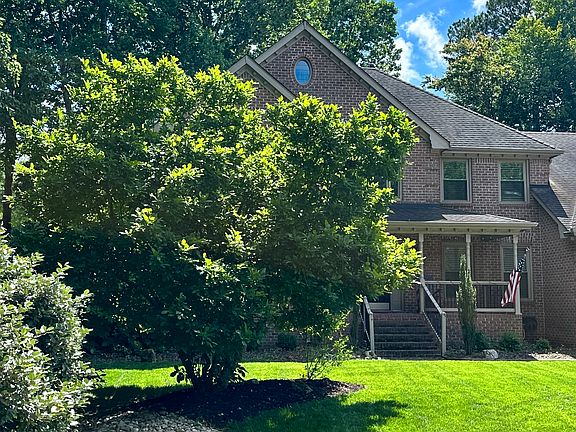 4th image of 704 Aspen Forest Ct