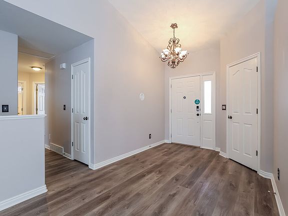 5th image of 7421 S Sycamore Glen Cir