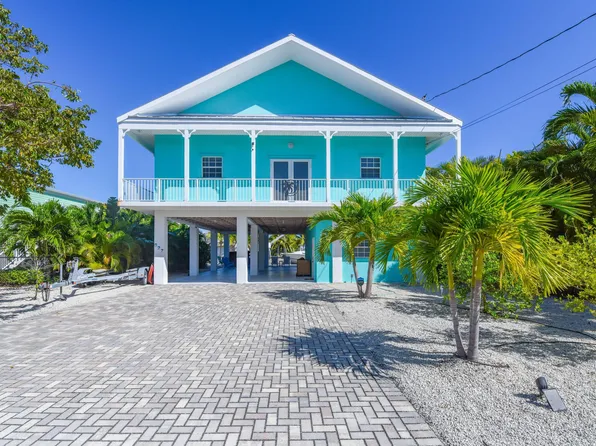 827 Caribbean Dr E, Summerland Key, FL 33042