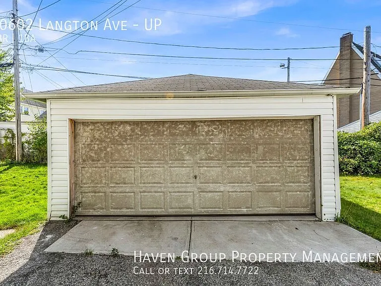 10602 Langton Ave #UP — Photo 22