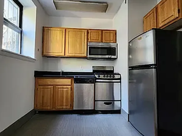 333 East 108th Street image 1 of 5