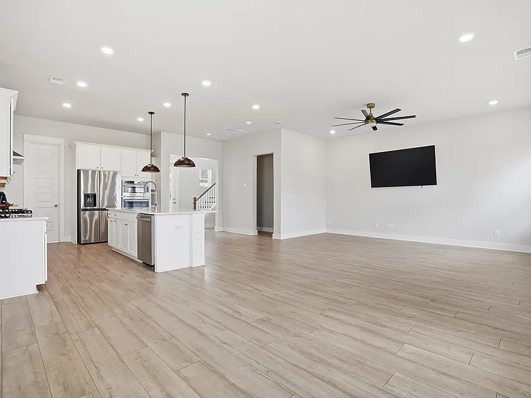 392 Parish Farms Dr — Photo 11