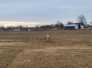 5463 Championship Dr #2, Linden, MI 48451