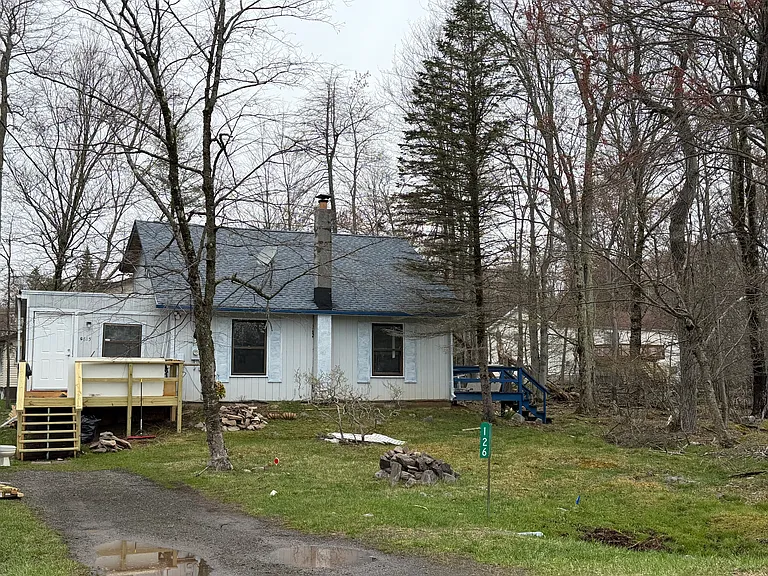 126 Feather Ln — Photo 1