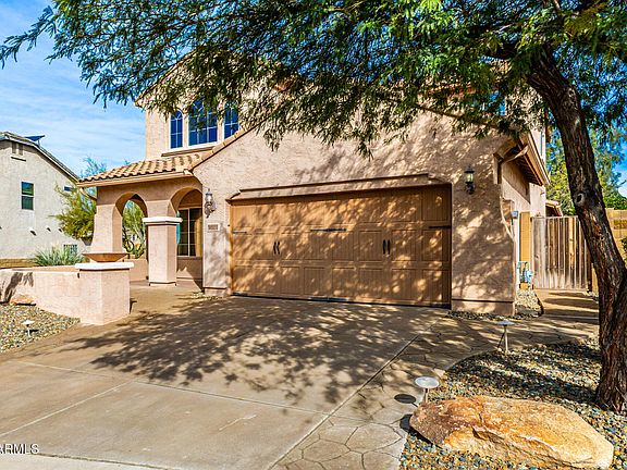 3rd image of 1828 W BLACK HILL Road