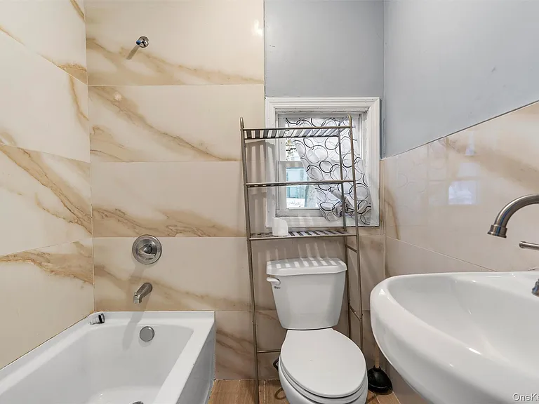 25 Prince St #102 — Photo 8