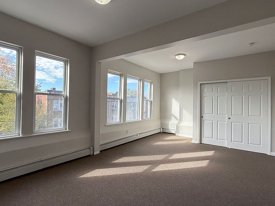 1st image of 128-130 Nelson St #3W