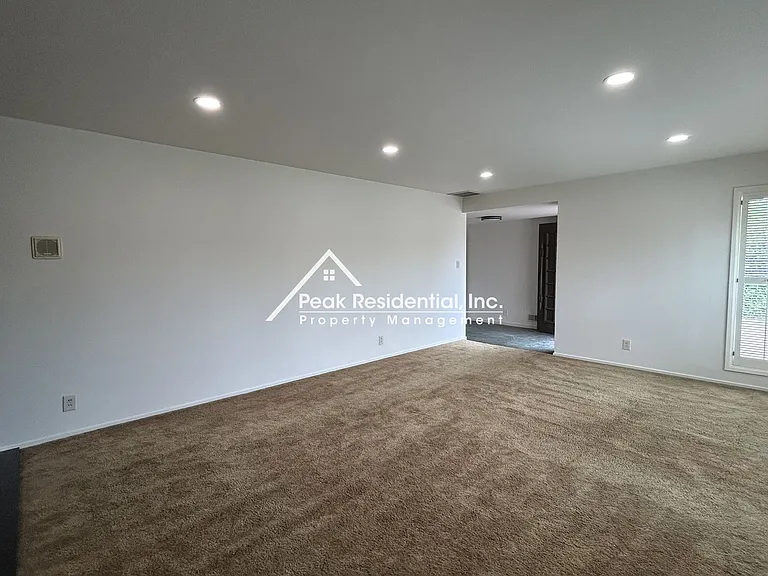 3107 Clairidge Way — Photo 8