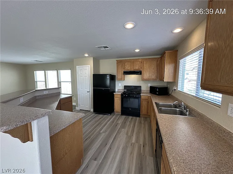 9754 Splendor Sky Ave — Photo 11