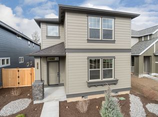 61053 SE Sydney Harbor Dr, Bend, OR 97702