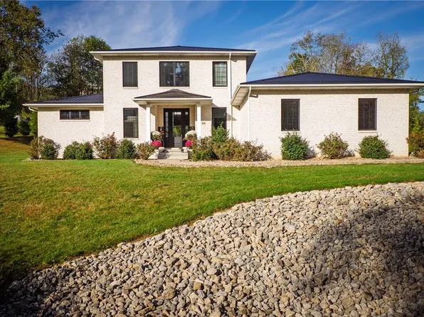 100 Waterside Dr, Beaver Falls, PA 15010