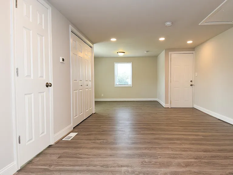 8002 Shelley Dr — Photo 5