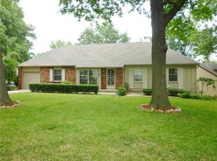 8807 W 98th Ter, Overland Park, KS 66212