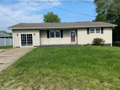 41 David Dr, Milton, WV, 25541