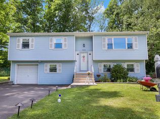 414 Philo St, New Windsor, NY 12553