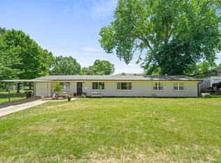 9109 E 62nd St, Raytown, MO 64133