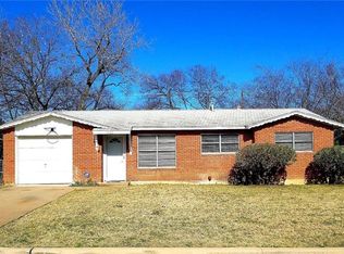 1005 Altamont Dr, Fort Worth, TX 76106