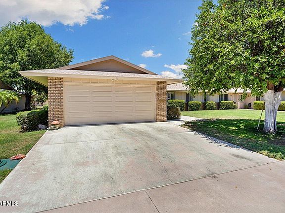 3rd image of 10417 W El Capitan Cir