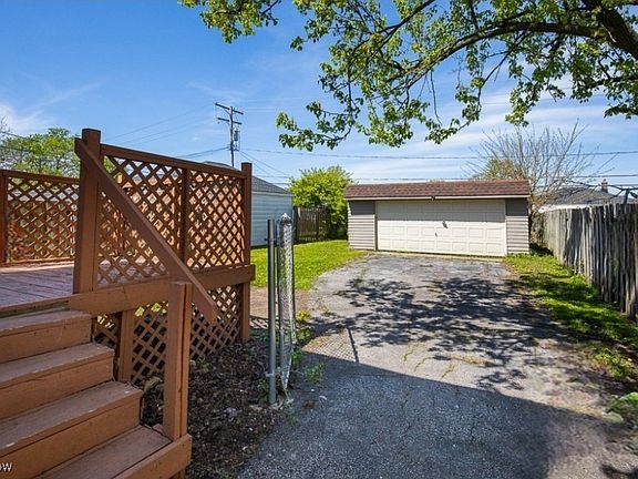 2nd image of 2100 Grovewood Ave