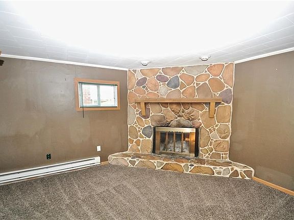 4th image of 307 Marion Dr