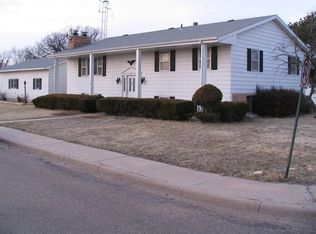 201 W Hamilton St, Claflin, KS 67525