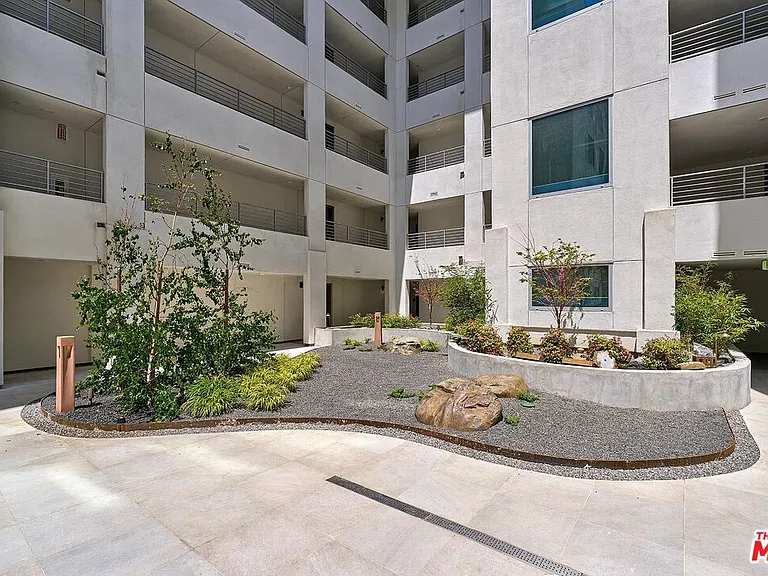 510 S Oxford Ave #310 — Photo 22