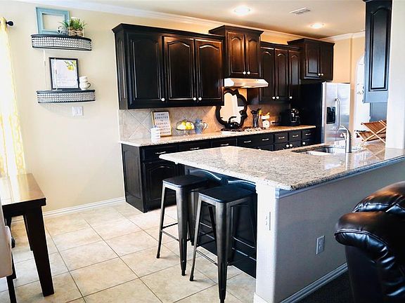 4th image of 2907 Ladoga Dr