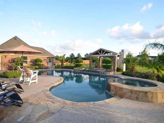 3rd image of 3956 Pebble Brook Dr