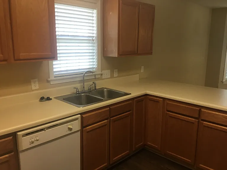 1907 Wheatfield Ct — Photo 3