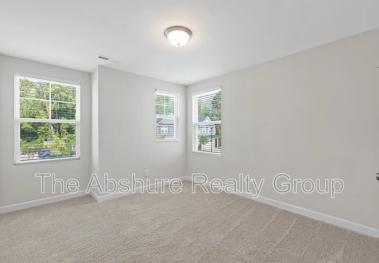 35 Village Edge Dr — Photo 36