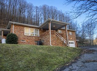 9841 Mountaineer Hwy, Iaeger, WV 24844