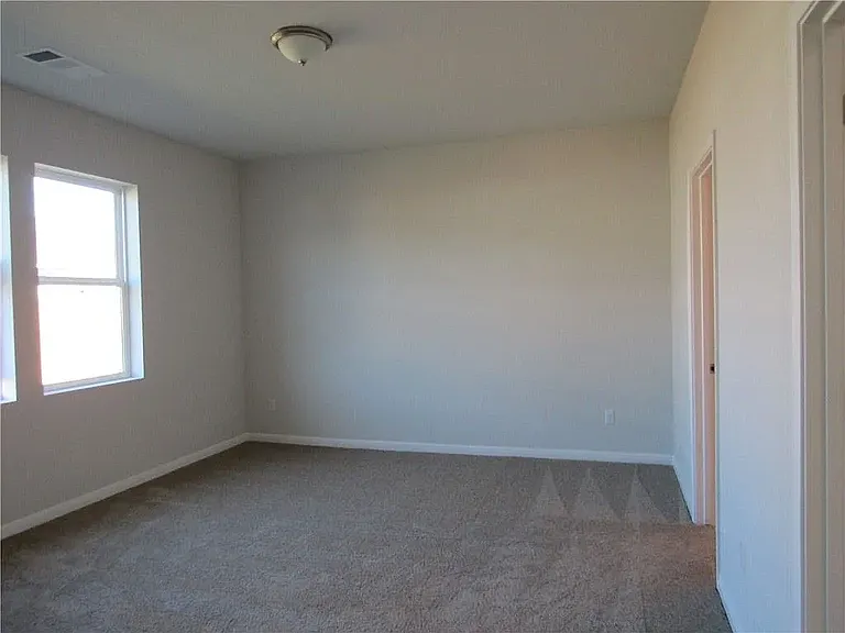 302 Cold Spring Loop — Photo 9