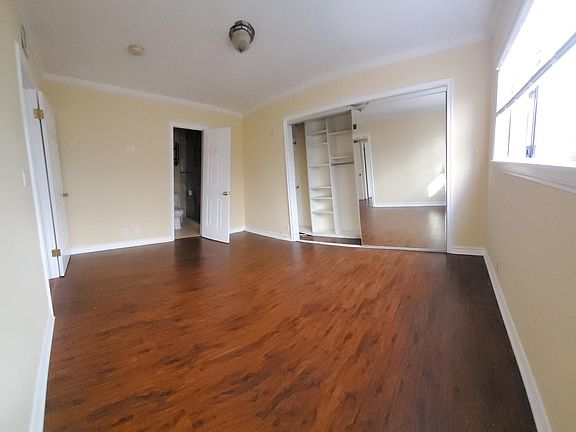 4th image of 4428 Moorpark Way