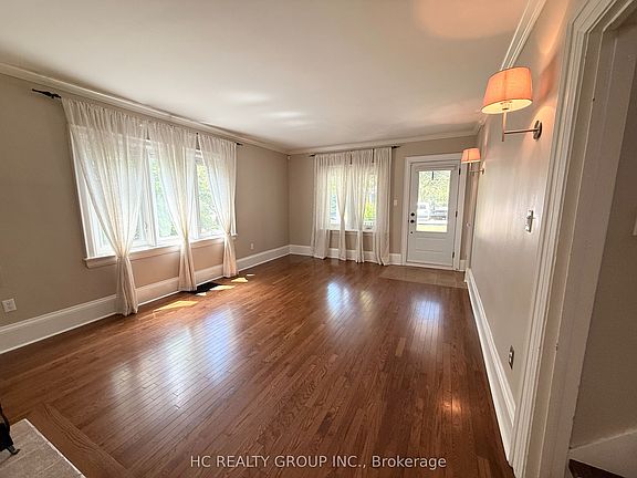 5th image of 398 Maple Ave