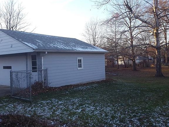 4th image of 29507 Grand Blvd