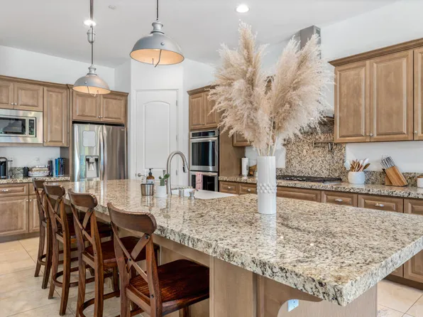 74114 Cosmopolitan Ln, Palm Desert, CA 92211