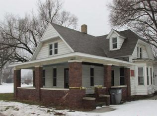 415 Macomb St, Colchester, IL 62326