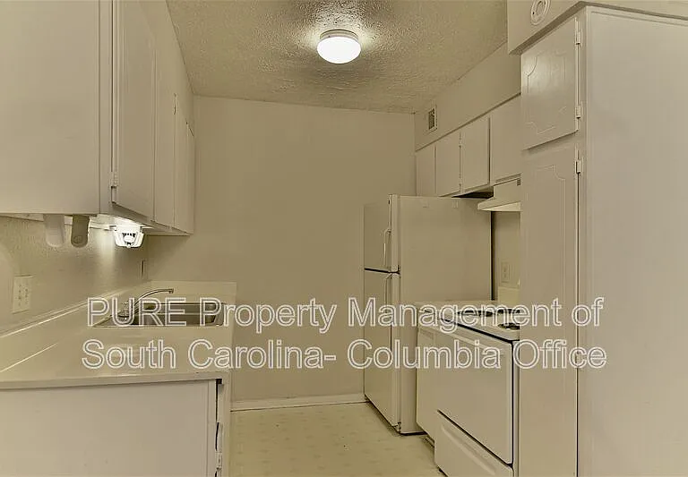 1002 Old Manor Rd — Photo 17