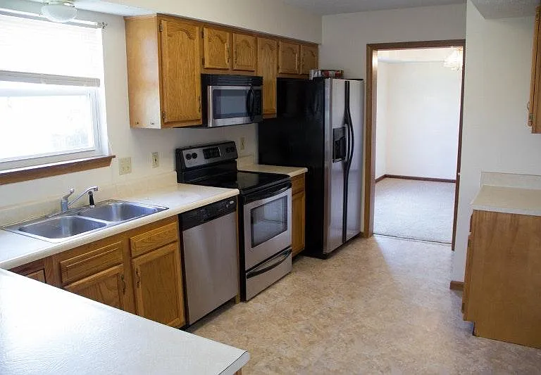 5015 Wolflake Dr — Photo 11